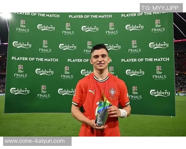 小孔塞桑谈偶像梅西与C罗的影响力与学习心得