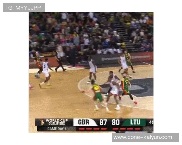 FIBA官推盘点历史经典逆转时刻米勒麦迪与立陶宛后卫的精彩表现