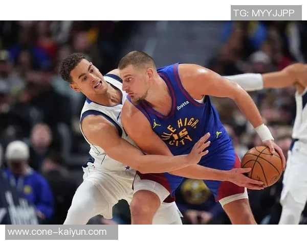 弗拉格激情四溢瞬间爆发隔扣琼斯并向约基奇挥拳庆祝全场沸腾