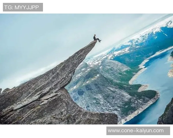 哈珀谈福克斯卡斯尔与三人组的恐怖表现今日仅为小样本展示